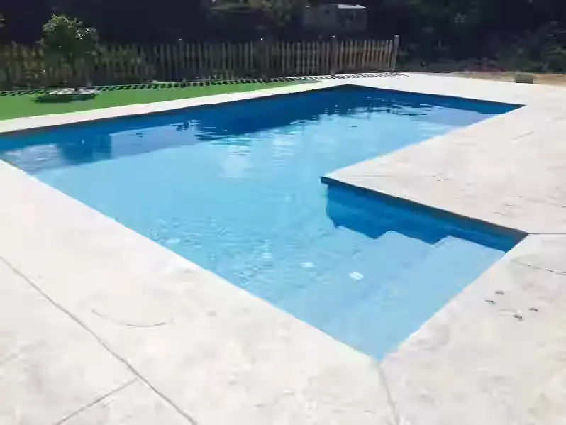 Diseño de piscina de hormigón en Granada capital y provincia