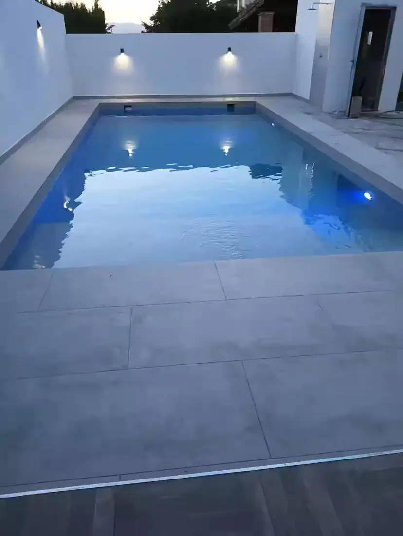 Impermeabilización de vaso de piscina en Málaga y Almería