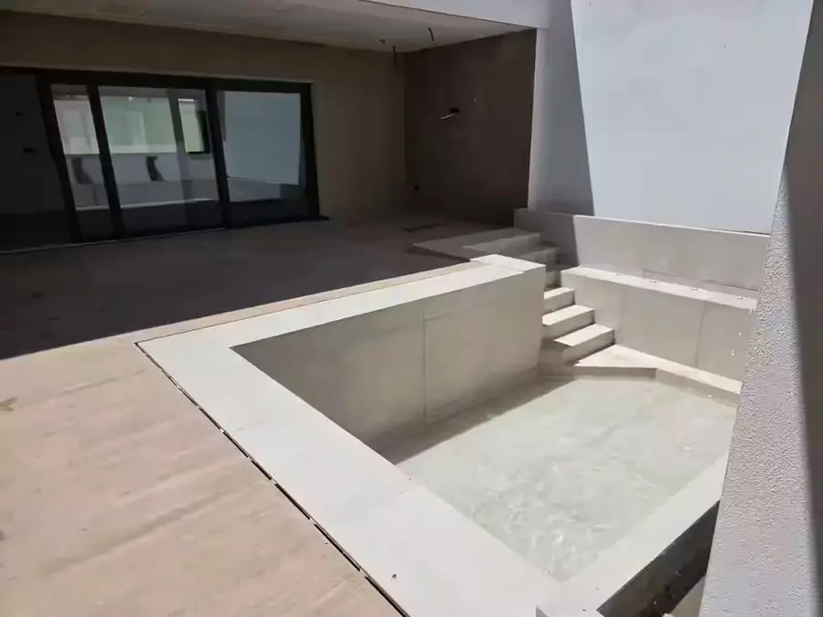 Plano técnico de diseño de piscina en Andalucía Oriental
